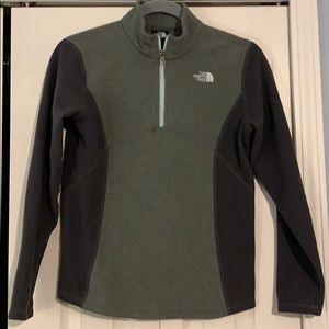 Girls North Face pull over sweater